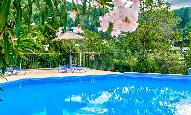 Aqua Blue Hotel-obr