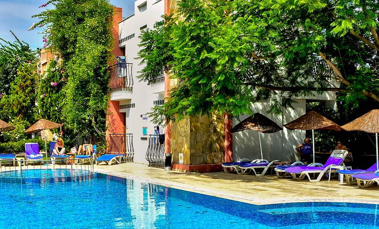 Kriss Hotel-obr