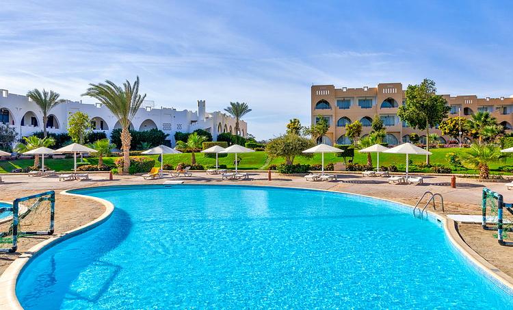 Three Corners Equinox Beach Resort-obr