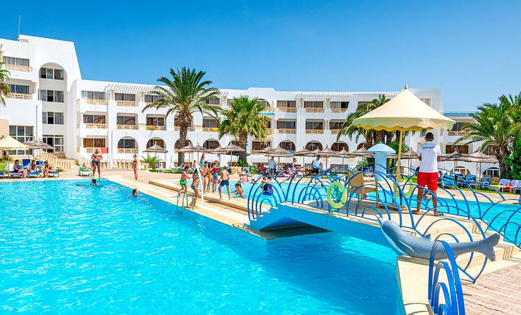 Ramada Liberty Resort-obr