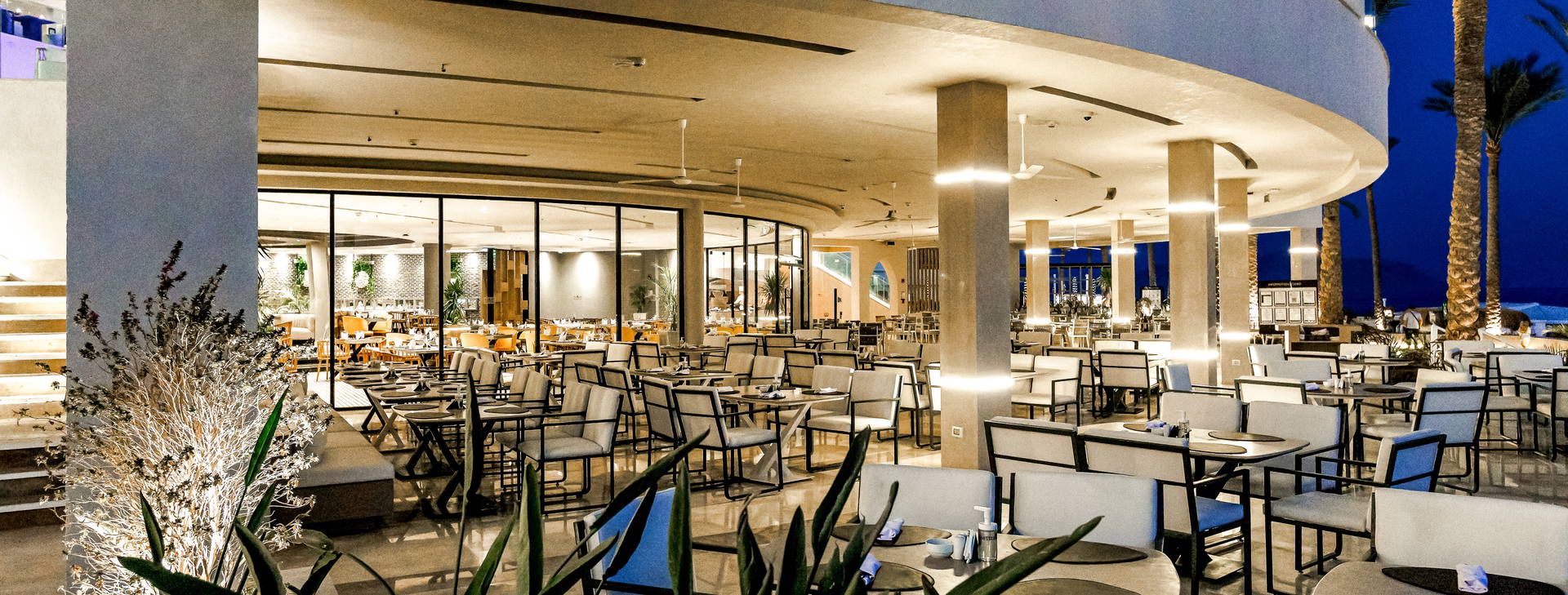 Pláž Remal při východu slunce Obrázok36