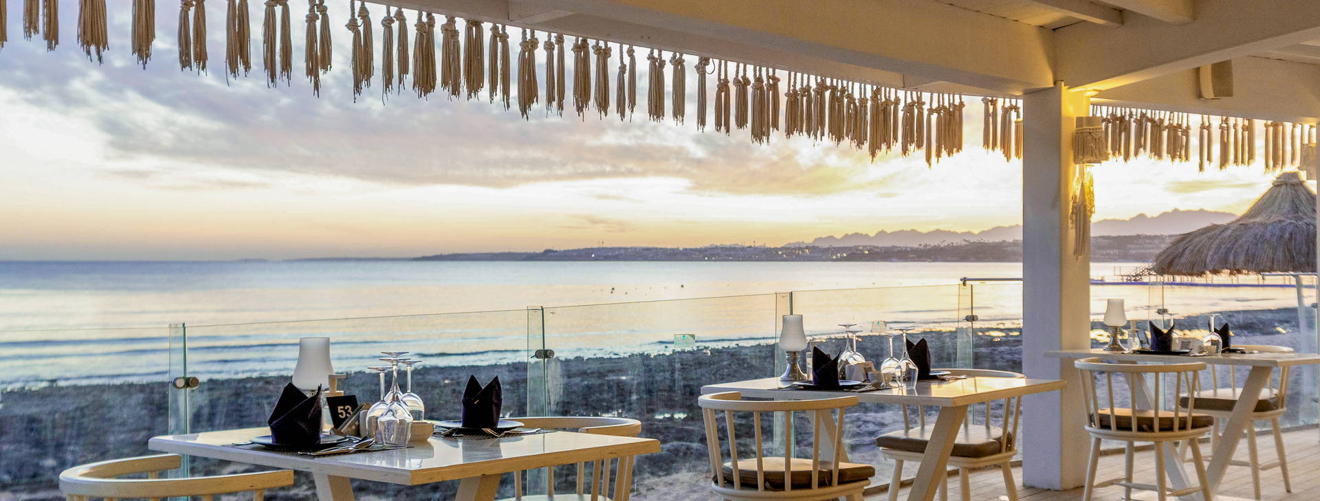 Pláž Remal při východu slunce Obrázok47