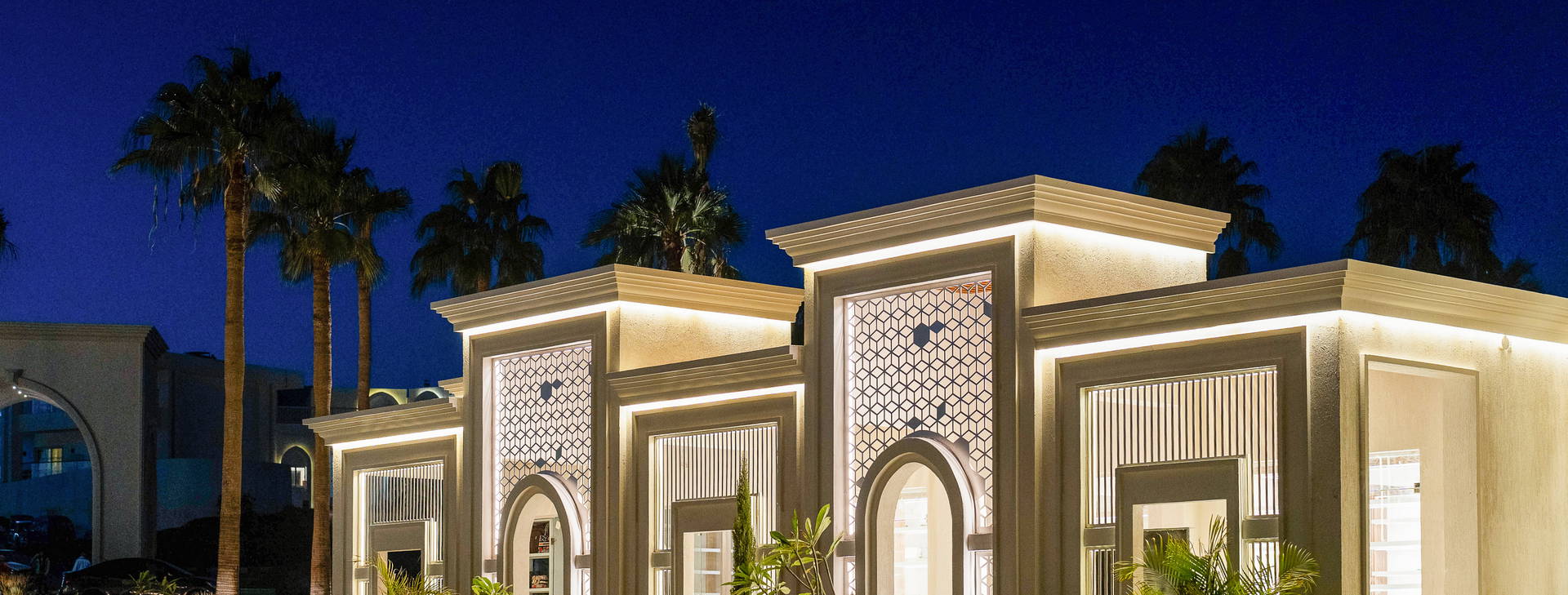 Pláž Remal při východu slunce Obrázok25