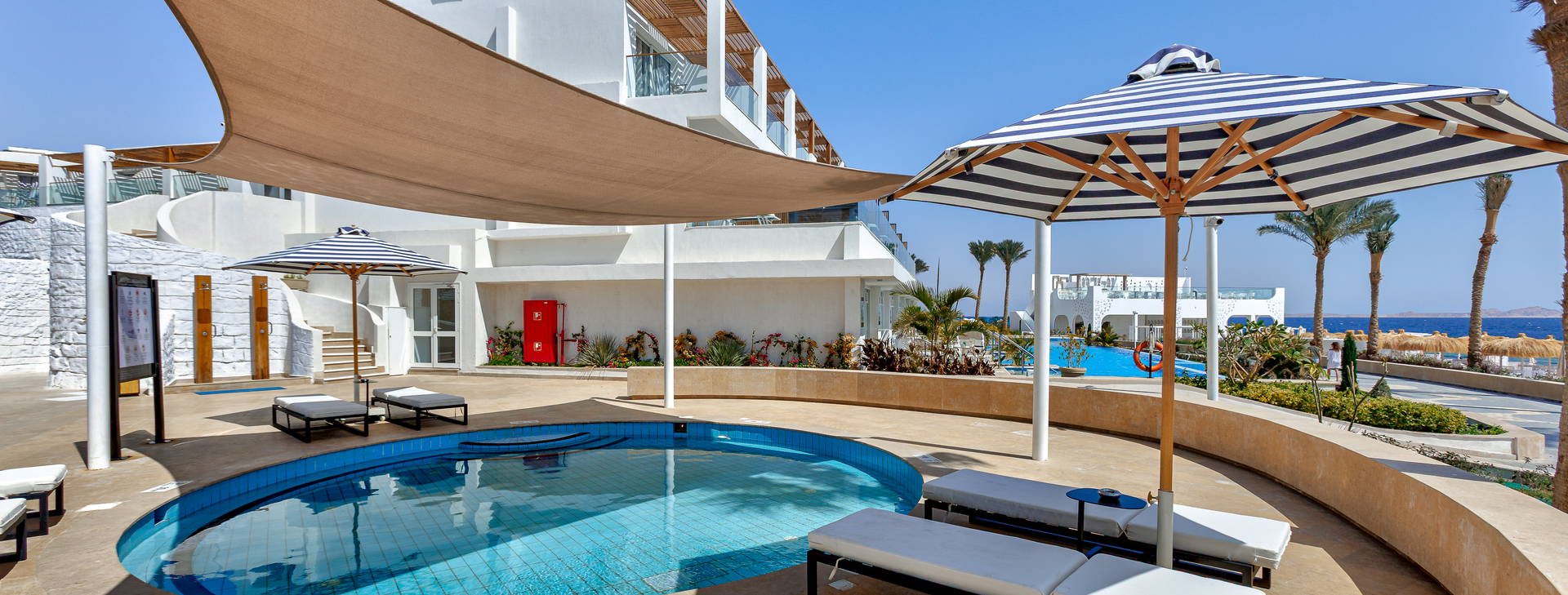 Pláž Remal při východu slunce Obrázok4