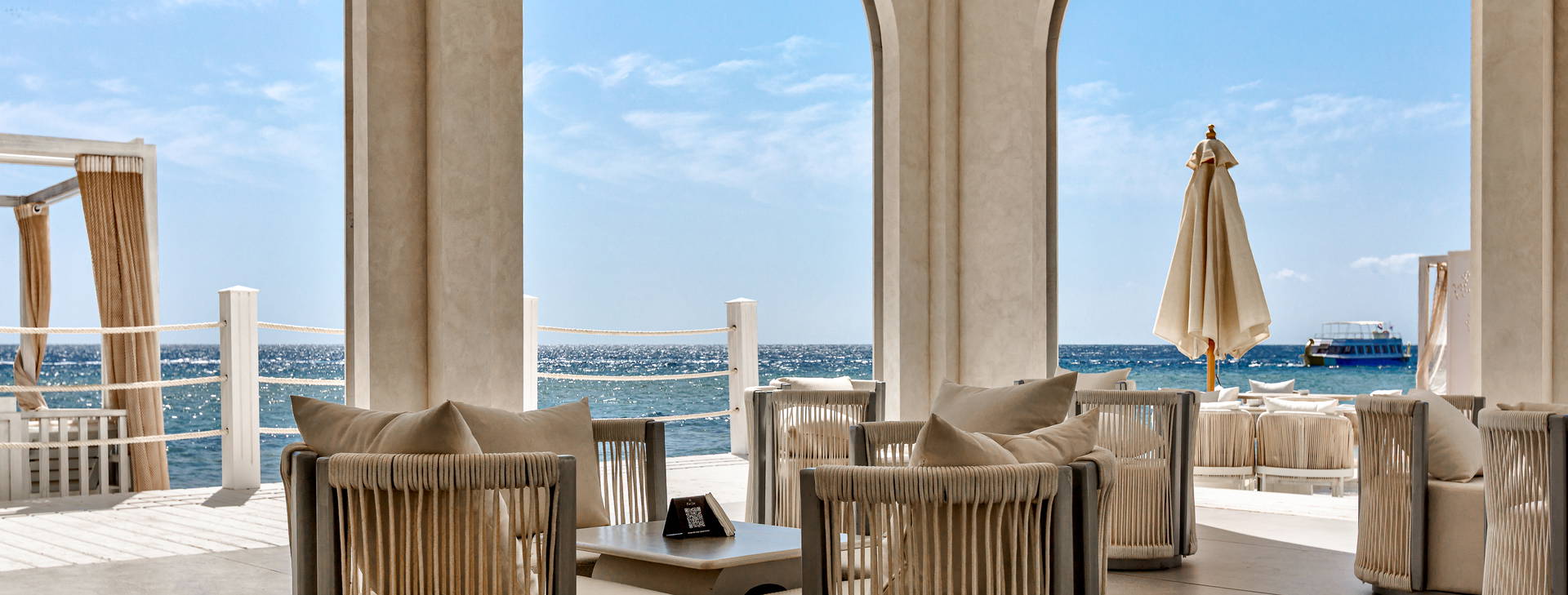 Pláž Remal při východu slunce Obrázok32