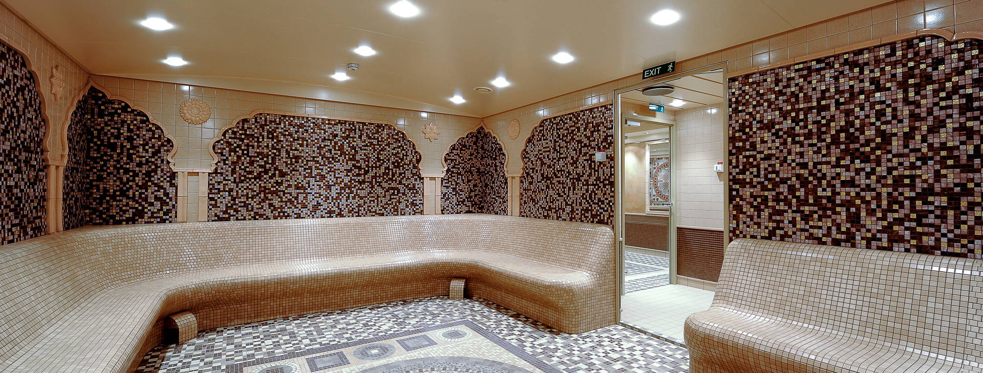 Ubytování v GIS (MSC Magnifica) Obrázok48